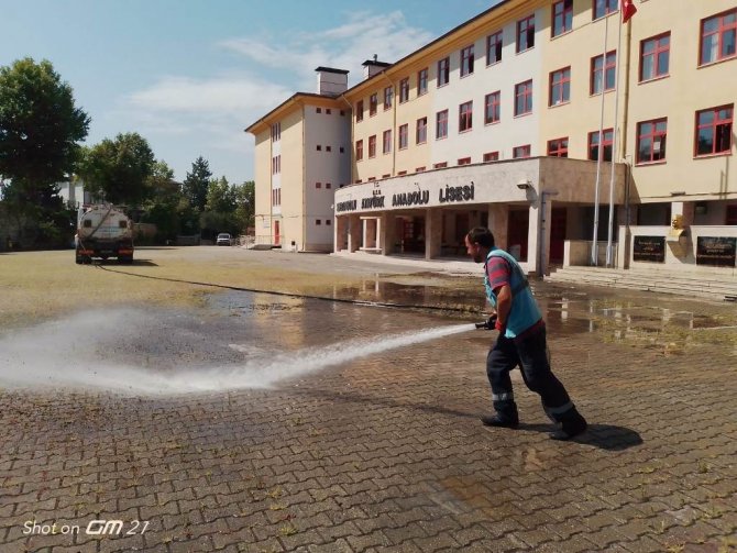 Safranbolu’da Temizlik Çalışmaları Aralıksız Devam Ediyor