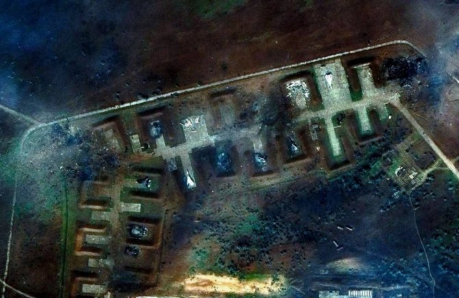 Kırım’da Askeri Hava Üssündeki Patlamanın Hasarı Uydu Fotoğraflarına Yansıdı