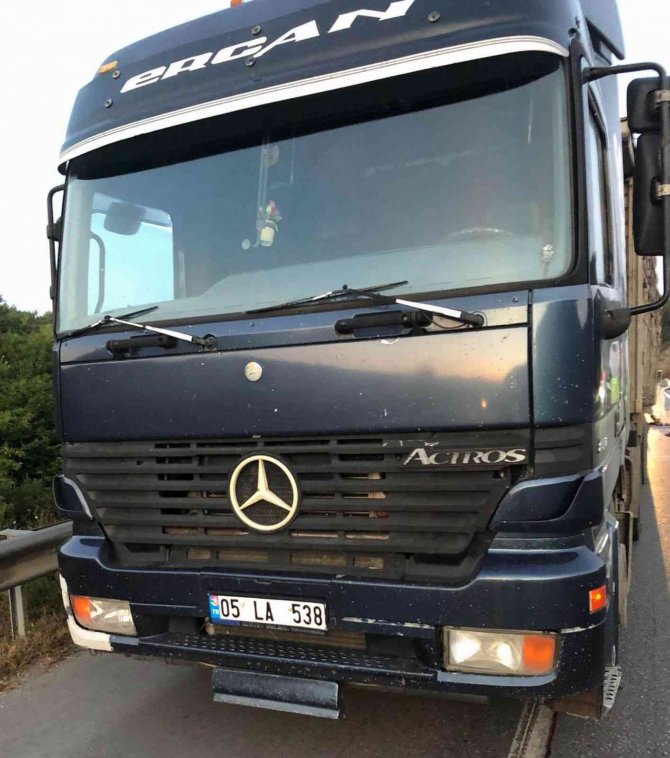 Samsun’da Minibüs Tırla Çarpıştı: 1 Ölü