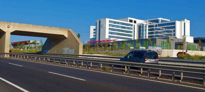 Şehir Hastanesi Bağlantı Yolları Yılan Hikayesine Döndü