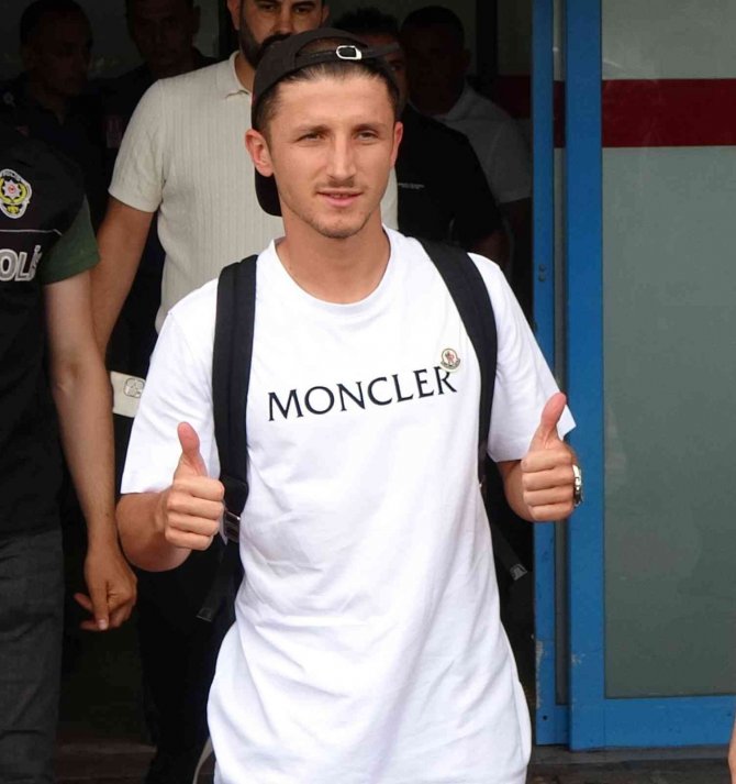 Trabzonspor’un Yeni Transferi Bardhi Trabzon’da