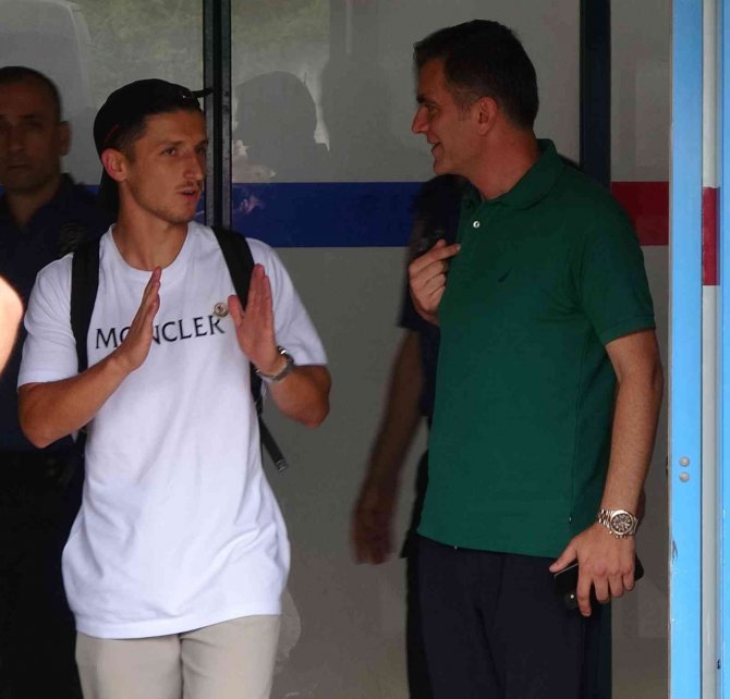 Trabzonspor’un Yeni Transferi Bardhi Trabzon’da