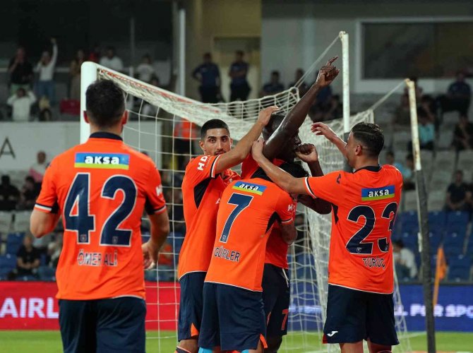 Uefa Avrupa Konferans Ligi: Medipol Başakşehir: 1 - Breidablik: 0 (İ̇lk Yarı)