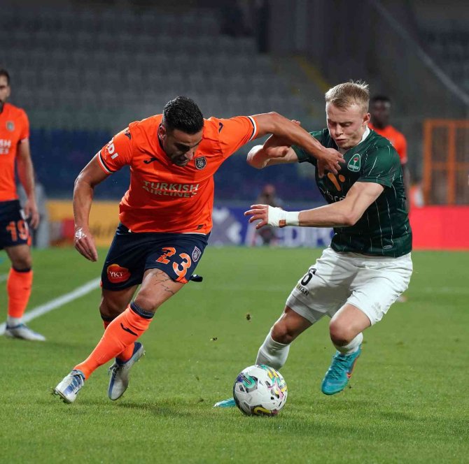 Uefa Avrupa Konferans Ligi: Medipol Başakşehir: 0 - Breidablik: 0 (Maç Devam Ediyor