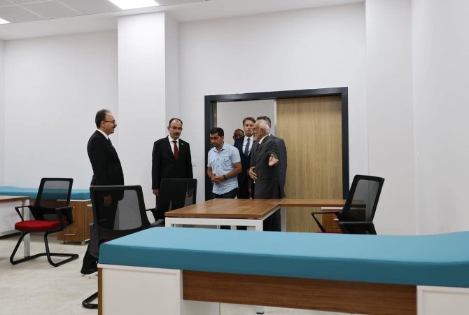 Vali Kızılkaya Bu Yıl Öğrencileriyle Buluşacak Tıp Fakültesi’ni Ziyaret Etti