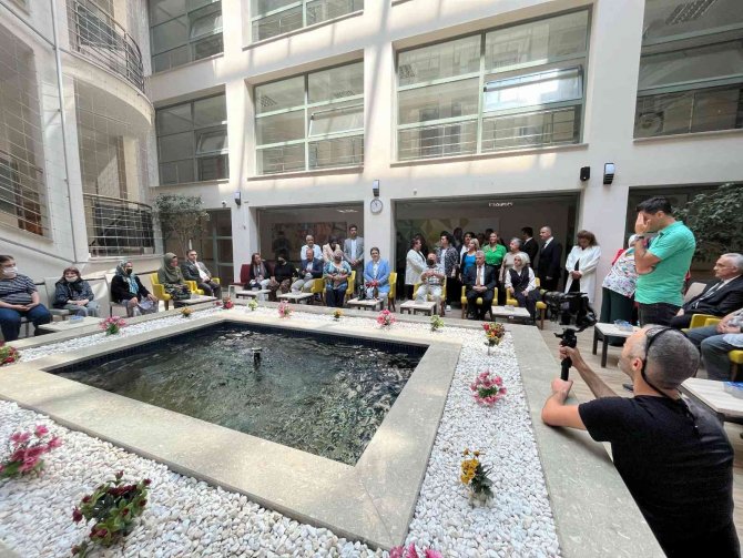 Bakan Yanık "Pandemi Döneminde Yaşlılarımızı Yalnız Bırakmadık"