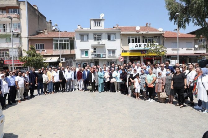 Ak Parti İ̇zmir’den 40 Derece Sıcakta Tire Turu