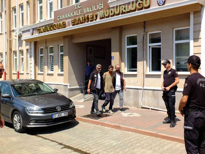 ‘Namusumu Temizledim’ Diyerek Boşanma Aşamasındaki Eşini Öldüren Zanlı Tutuklandı