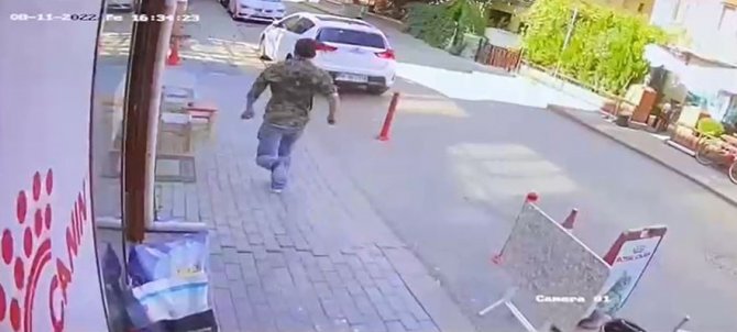 Komşu Dükkanın Önündeki Trafik Dubasını Kaldırdığı İçin Bıçaklanarak Öldürüldü