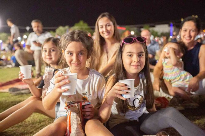 ‘Kral Şakir’ Aydın Tekstil Park’ta Çocuklarla Buluştu