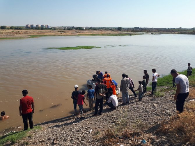 Dicle Nehri’nde İki Çocuk Kayboldu