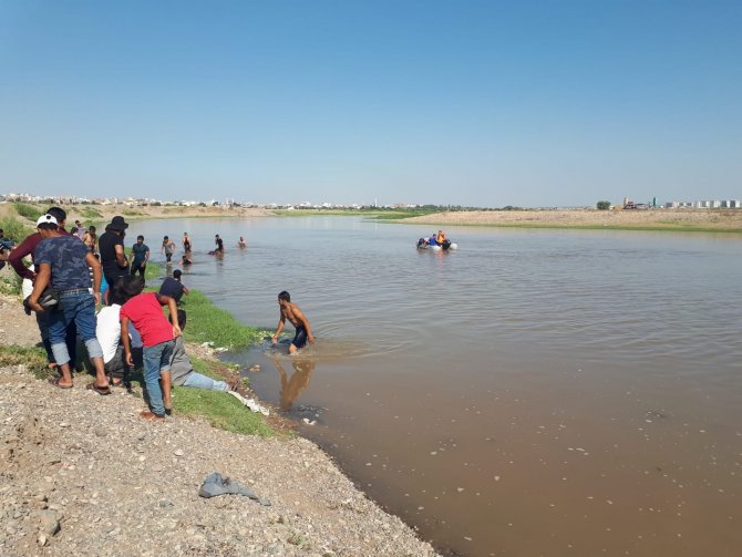 Dicle Nehri’nde İki Çocuk Kayboldu