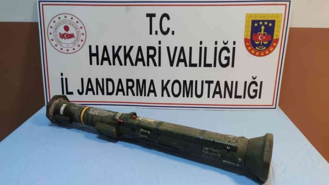 3 Teröristin Etkisiz Hale Getirildiği Operasyonda Çok Sayıda Silah Ve Mühimmat Ele Geçildi