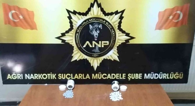 İ̇ran Uyruklu Şahsın Üzerinde Sentetik Ecza Ele Geçirildi