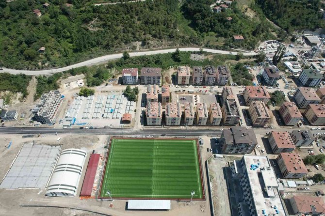 Selde Kullanılmaz Hale Gelmişti, Bozkurt Futbol Sahası Afetin Yıl Dönümünde Yeniden İlçeye Kazandırıldı