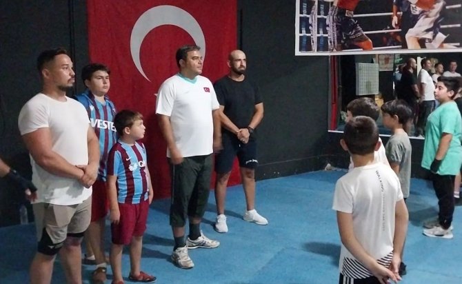 Fethiye Kaymakamı Balcı, Uluslararası Boks Şampiyonu Alcu İle Antrenman Yaptı