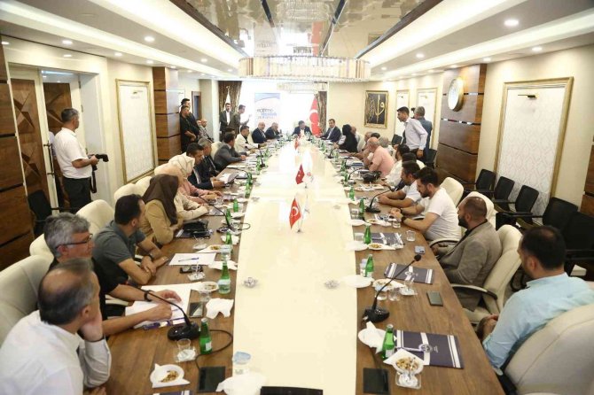 Vali Çiçek Ve Başkan Büyükkılıç’tan Eğitim Zirvesi