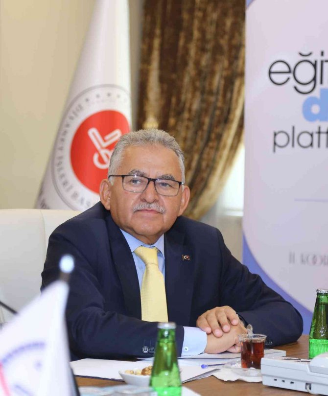 Vali Çiçek Ve Başkan Büyükkılıç’tan Eğitim Zirvesi