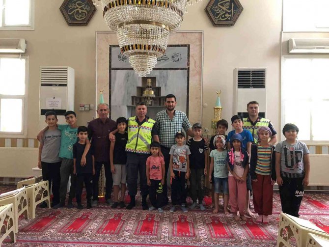 Jandarma Bin 456 Öğrenciye Trafik Eğitimi Verdi