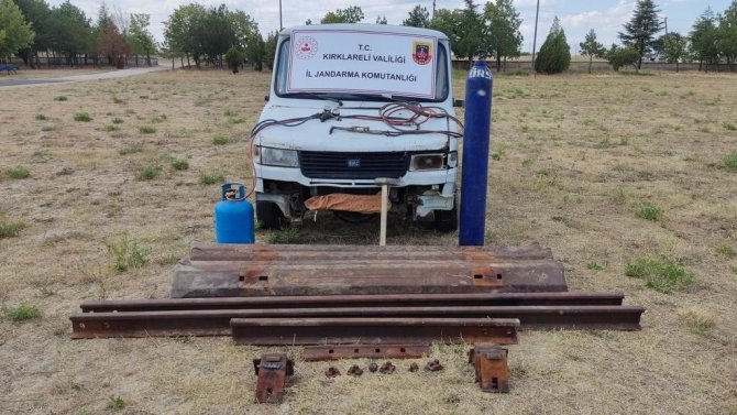 250 Bin Liralık Tren Raylarını Çaldılar