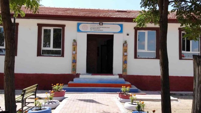 Kapatılan Köy Okulu, ’Köy Yaşam Merkezi’ Olarak Hizmet Verecek