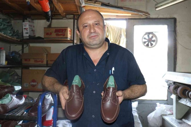 Ayakkabı Ustası Teknolojiye Direniyor