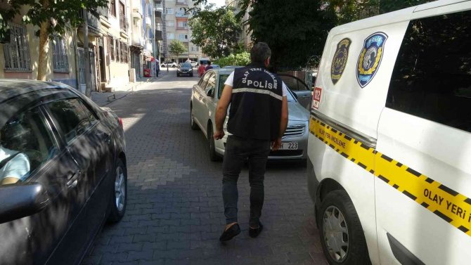 Yaşlı Adam Evinde Ölü Bulundu