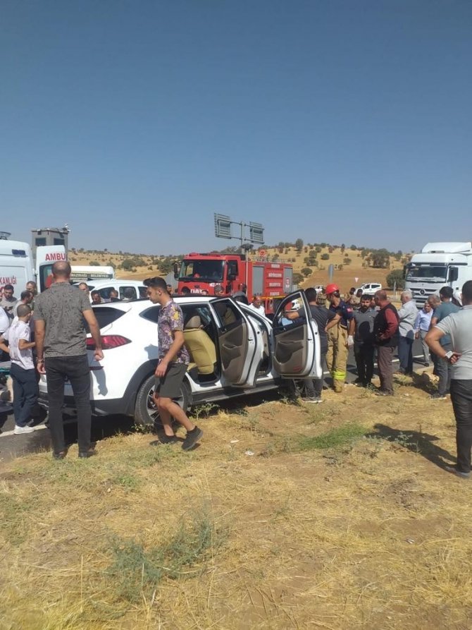 Mardin’de Araçlar Çarpıştı: 1 Ölü, 3 Yaralı