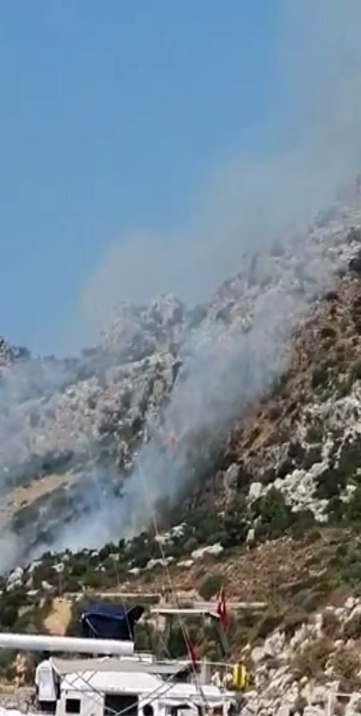 Marmaris’te Makilik Alanda Yangın Çıktı