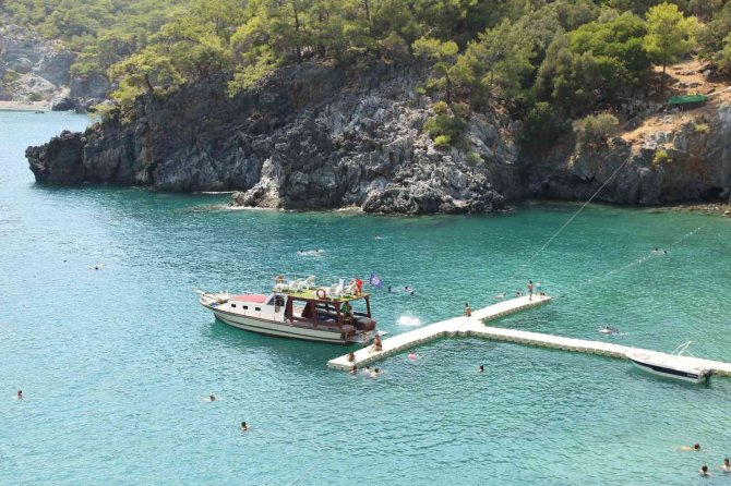 Ortaca Aşı Koyu, Görenleri Mest Ediyor