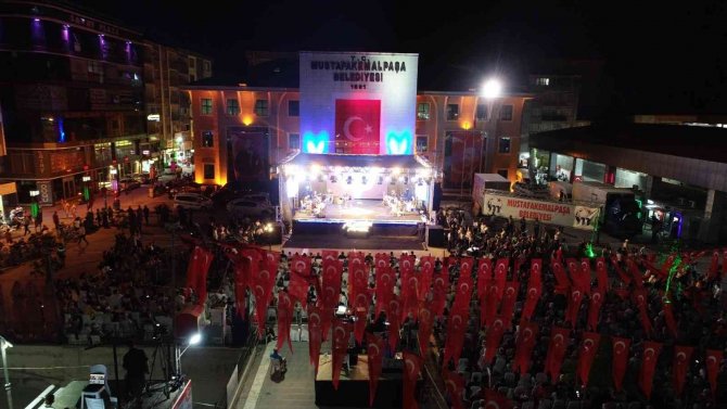 Mustafakemalpaşa’ya 100. Yılda Yıldız Yağacak