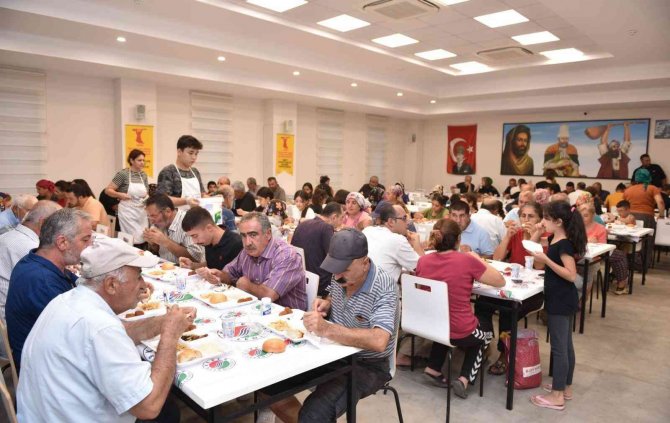 Tütüncü, Muharrem Ayı İftarına Katıldı