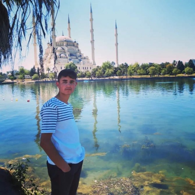 Sivas’ta Arkadaşları İle Baraja Giren Genç Boğuldu
