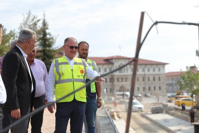 4 Eylül Meydanı’nda ’108 Gün’ İçin Abide İnşa Edilecek