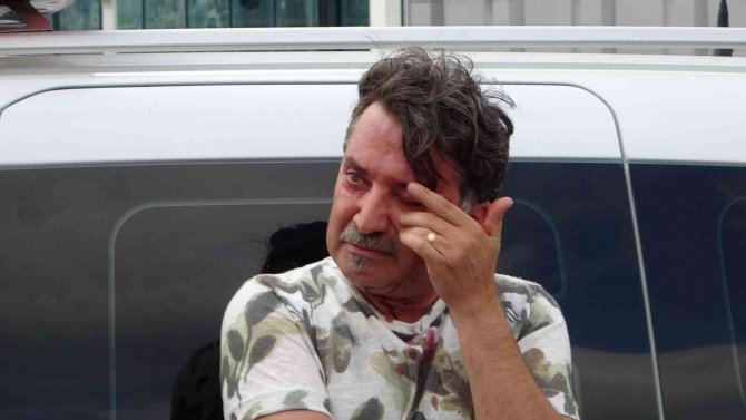 Taksim’de Seyyar Satıcılar Turisti Darp Etti