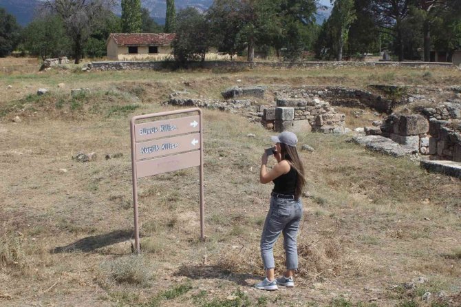 Uşak’ta 7 Bin Yıllık Tarihi Gün Yüzüne Çıkartılıyor
