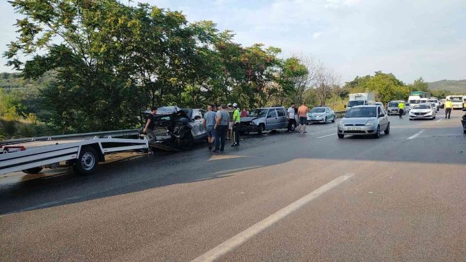 Bursa’da 15 Araçlık Zincirleme Kaza: 10 Yaralı