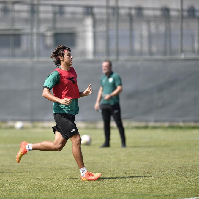 Bursaspor’da Yeni Sezon Hazırlıkları Sürüyor