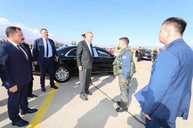 Cumhurbaşkanı Erdoğan’dan Amasya Protokolü Ve Pilotlarla Hatıra Fotoğrafı