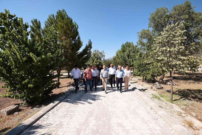 Denizli’deki 827 Mezarlık Büyükşehire Emanet