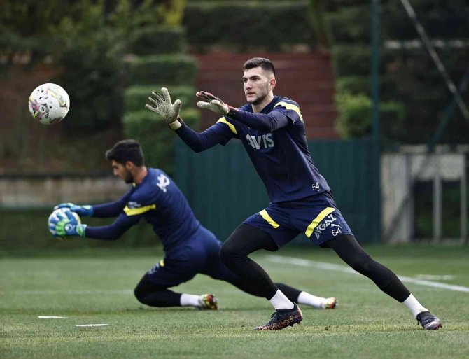 Fenerbahçe, Kasımpaşa Maçı Hazırlıklarını Sürdürdü