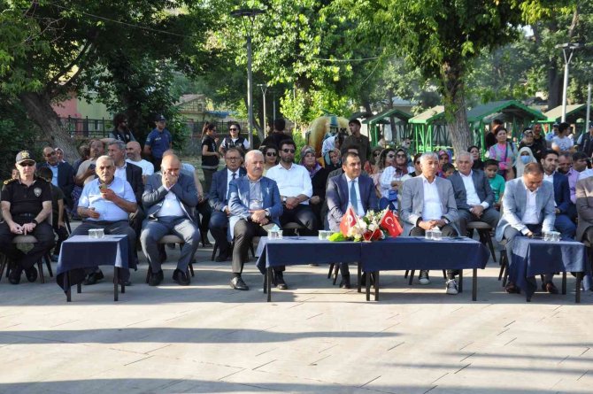 Kars ‘1. Altın Eller Geleneksel El Sanatları Festivali’ Başladı