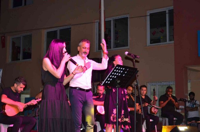 Tarsus’ta Türk Halk Müziği Konseri