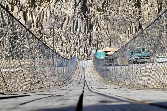 Murat Kanyonu Eşsiz Güzelliğiyle Göz Kamaştırıyor