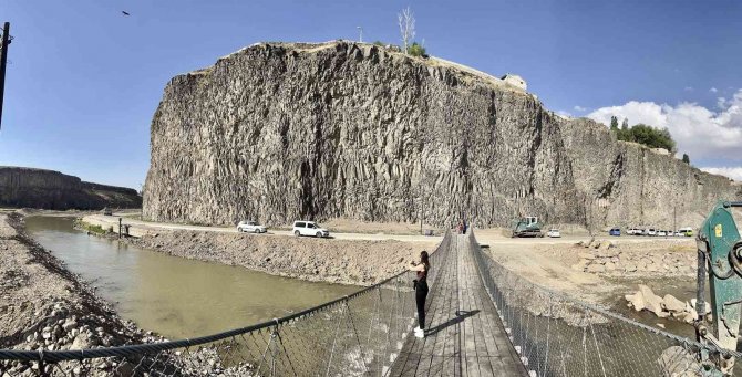 Murat Kanyonu Eşsiz Güzelliğiyle Göz Kamaştırıyor