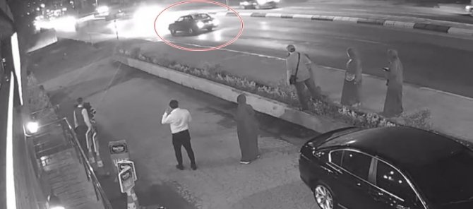 Kazaya Karıştı, Hiçbir Şey Olmamış Gibi Yoluna Devam Etti