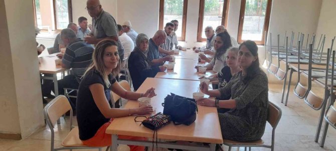 Gemerek’te Aşure Ve Kurban Lokması Dağıtıldı