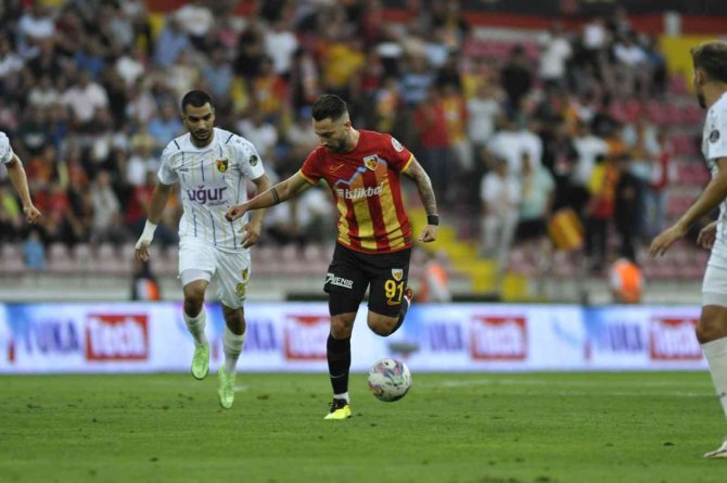 Spor Toto Süper Lig: Kayserispor: 1 - İ̇stanbulspor: 0 (İ̇lk Yarı)