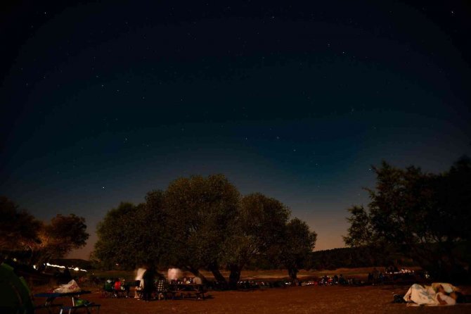 Heyecan İçinde Perseid Meteor Yağmurunu İzlediler