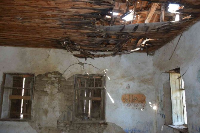 Bu Görüntüler Milli Mücadele Kahramanı Demirci Efe’nin Kemiklerini Sızlatır